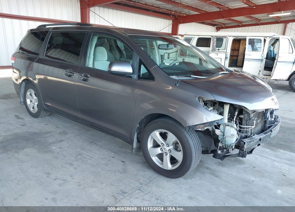 2011 TOYOTA SIENNA LE V6 VIN: 5TDKK3DC6BS042276