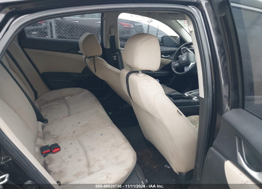 2018 HONDA CIVIC LX VIN: 2HGFC2F52JH553506