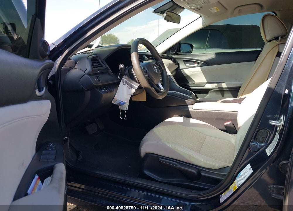 2019 HONDA INSIGHT EX VIN: 19XZE4F54KE015081