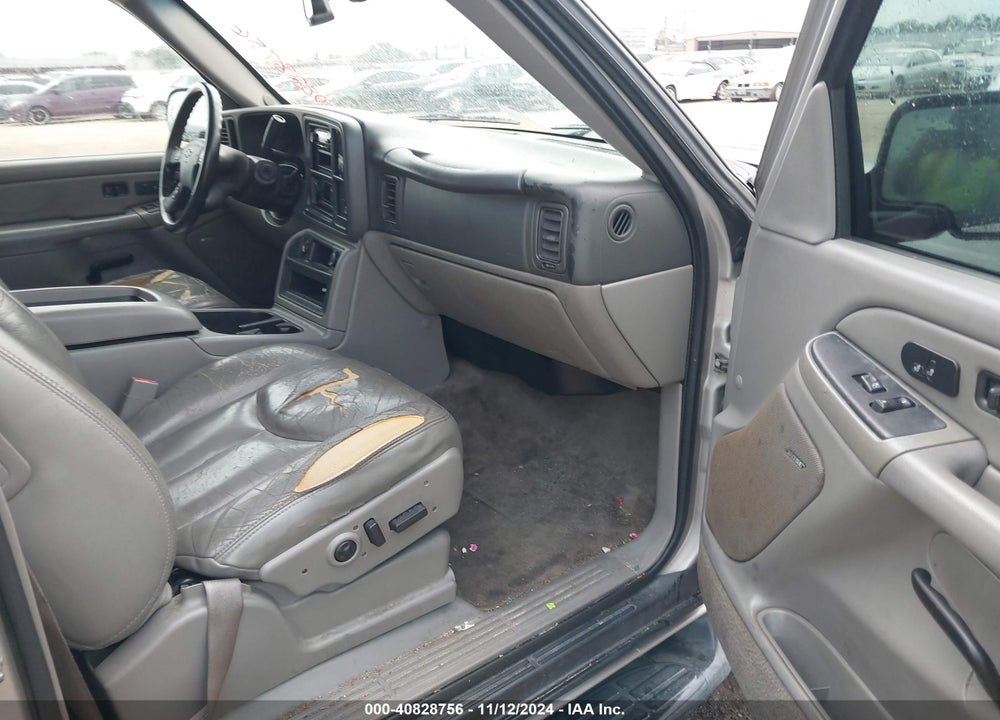 2005 CHEVROLET TAHOE LT VIN: 1GNEC13T85J179762