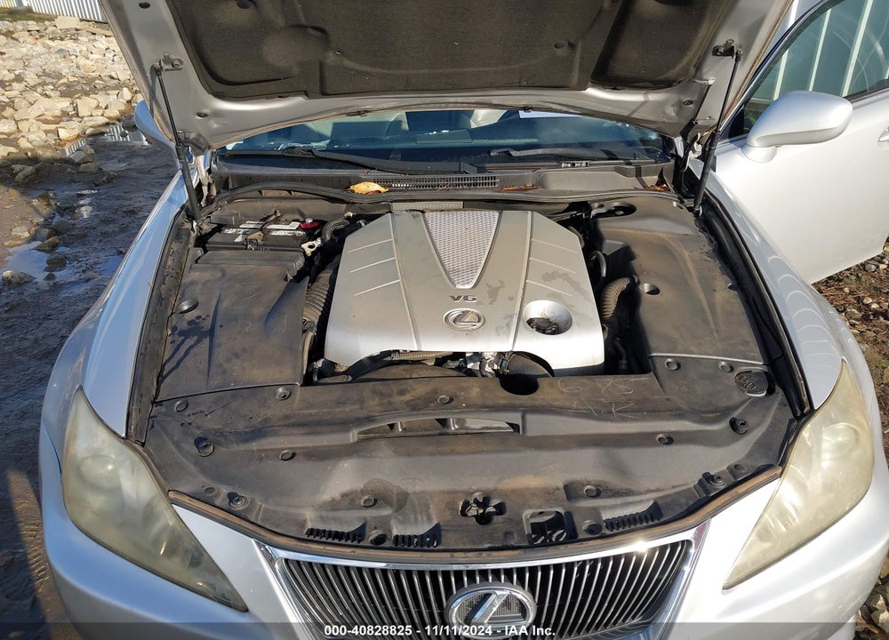 2008 LEXUS IS 350 VIN: JTHBE262485018383