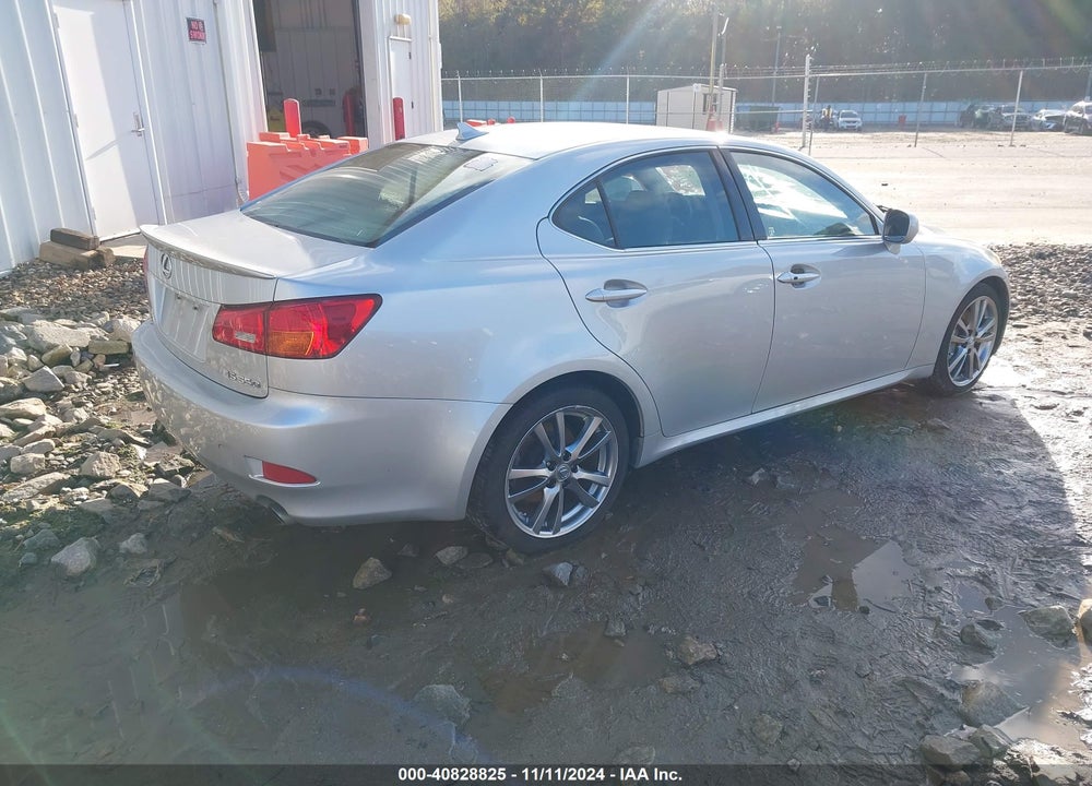 2008 LEXUS IS 350 VIN: JTHBE262485018383