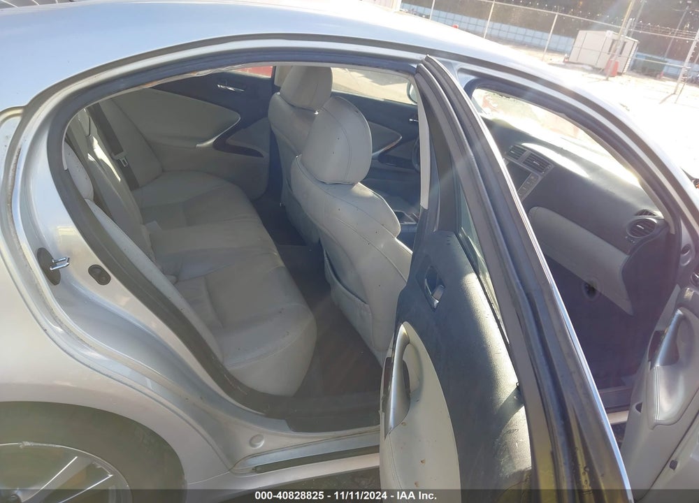 2008 LEXUS IS 350 VIN: JTHBE262485018383