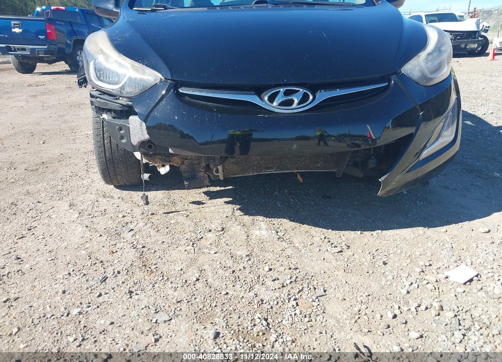 2015 HYUNDAI ELANTRA VIN: KMHDH4AE0FU352679