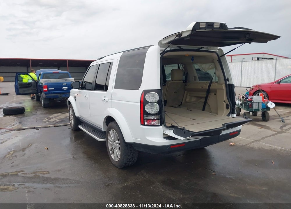 2015 LAND ROVER LR4 VIN: SALAK2V69FA743551