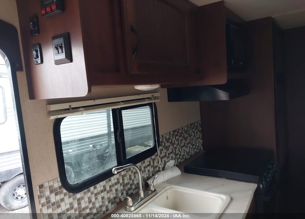 2015 JAYCO OTHER VIN: 1UJBJHBL0F1JU0113