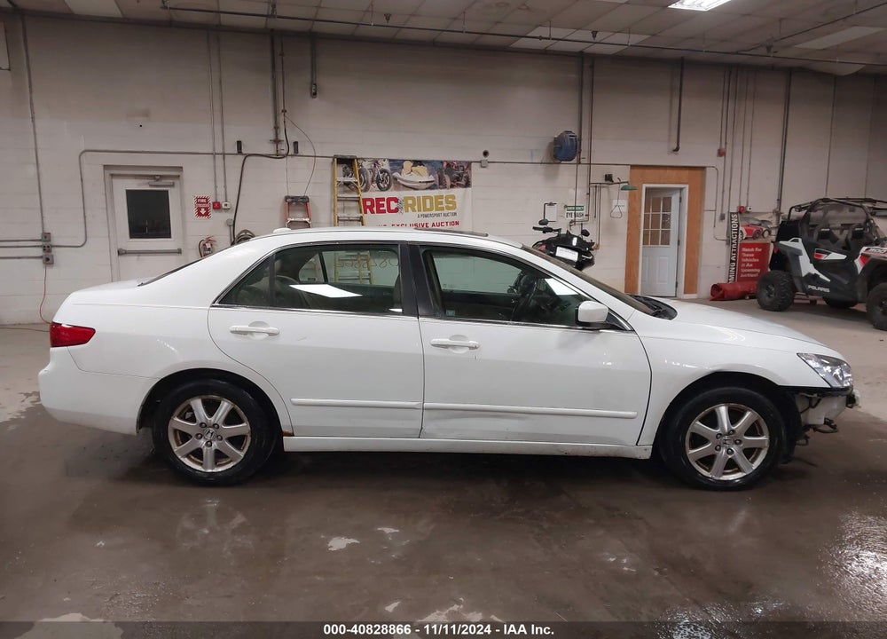 2005 HONDA ACCORD 3.0 EX VIN: 1HGCM66525A063370