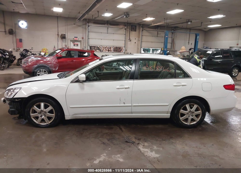 2005 HONDA ACCORD 3.0 EX VIN: 1HGCM66525A063370
