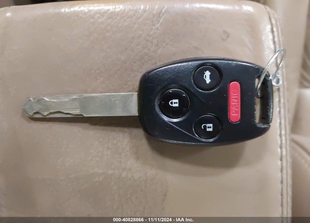 2005 HONDA ACCORD 3.0 EX VIN: 1HGCM66525A063370