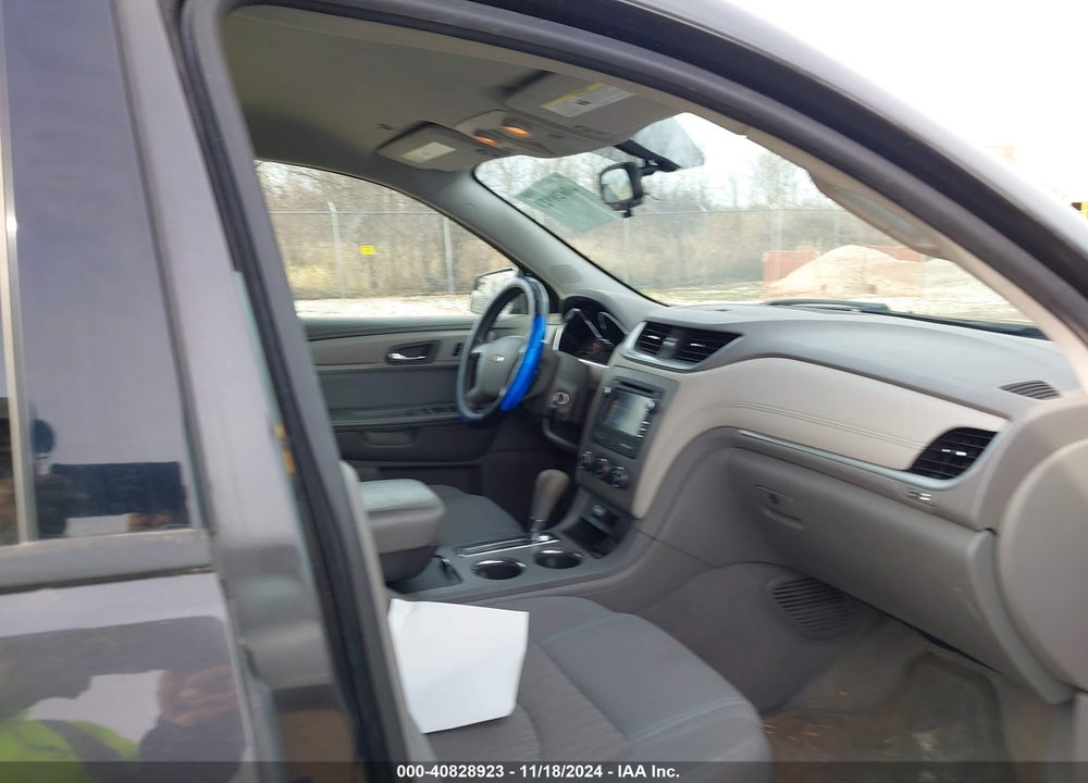 2014 CHEVROLET TRAVERSE LS VIN: 1GNKVFEDXEJ312148