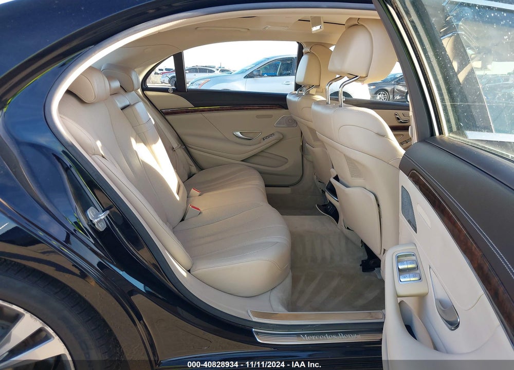 2014 MERCEDES-BENZ S 550 VIN: WDDUG8CB9EA050038
