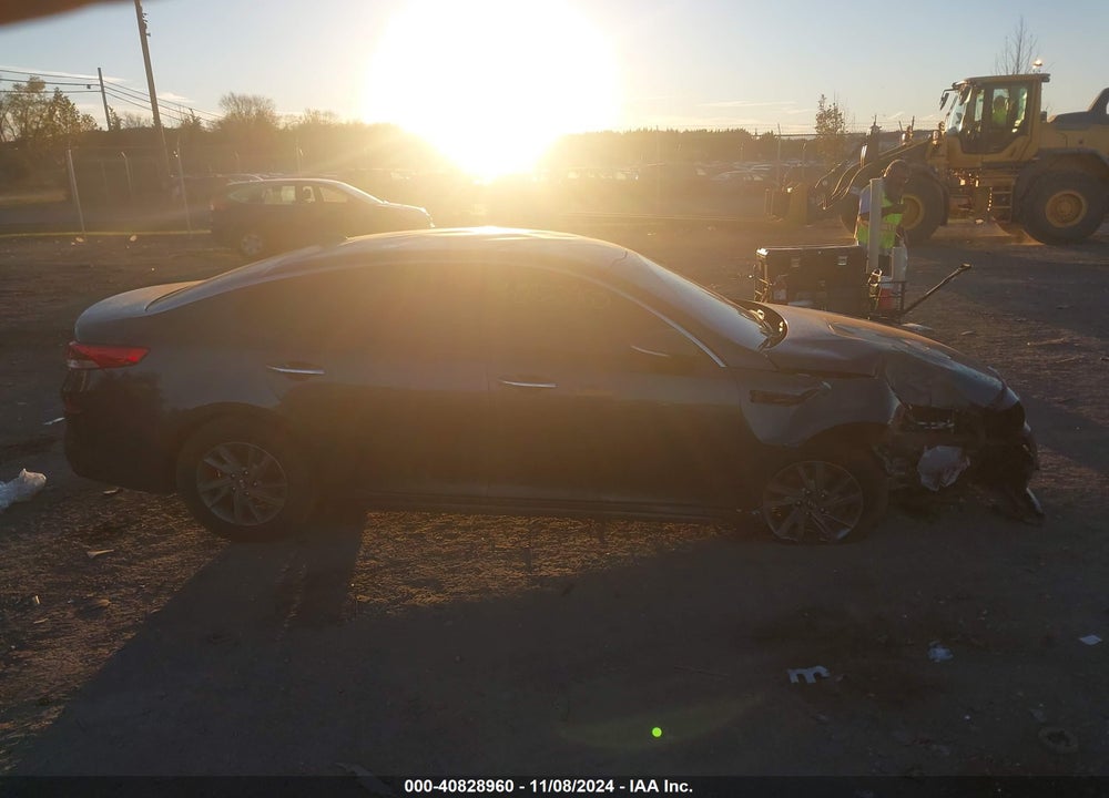 2020 KIA OPTIMA VIN: 5XXGT4L30LG411209