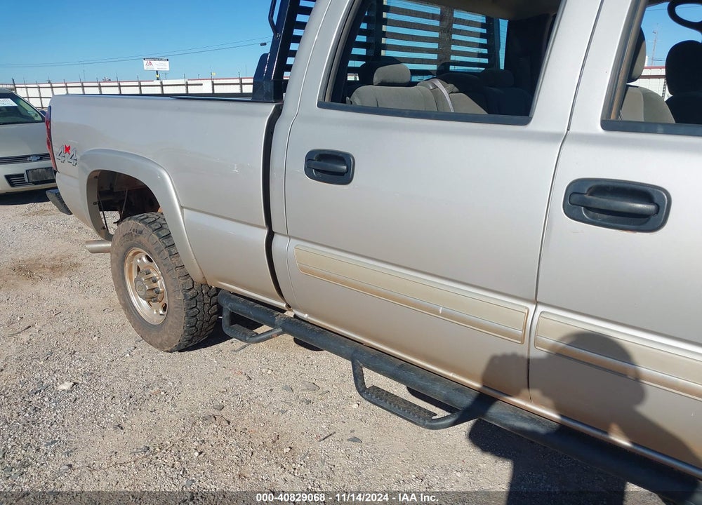 2004 CHEVROLET SILVERADO 2500HD LS VIN: 1GCHK23U44F232286