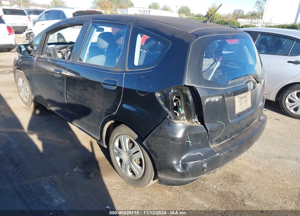 2010 HONDA FIT VIN: JHMGE8G25AS022862