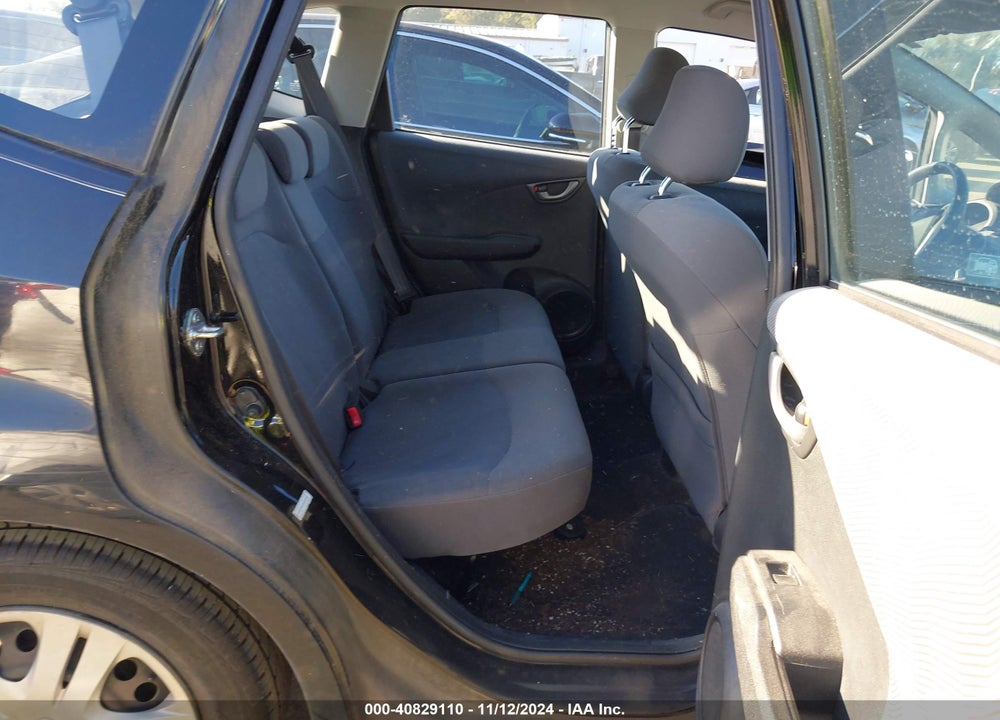 2010 HONDA FIT VIN: JHMGE8G25AS022862