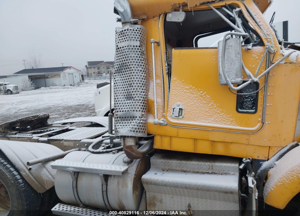 1992 KENWORTH T800 T800 VIN: 1XKDDB9XXNS582318