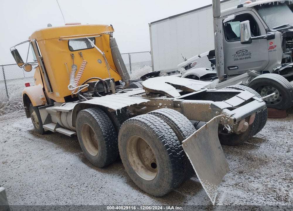 1992 KENWORTH T800 T800 VIN: 1XKDDB9XXNS582318