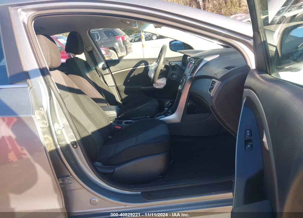 2017 HYUNDAI ELANTRA GT VIN: KMHD35LH8HU377795