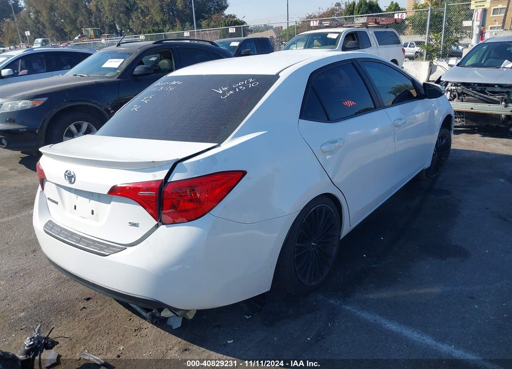 2018 TOYOTA COROLLA SE VIN: 5YFBURHE1JP760012