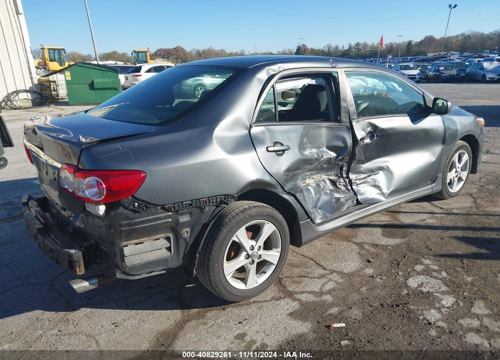 2013 TOYOTA COROLLA S VIN: 2T1BU4EE8DC975592