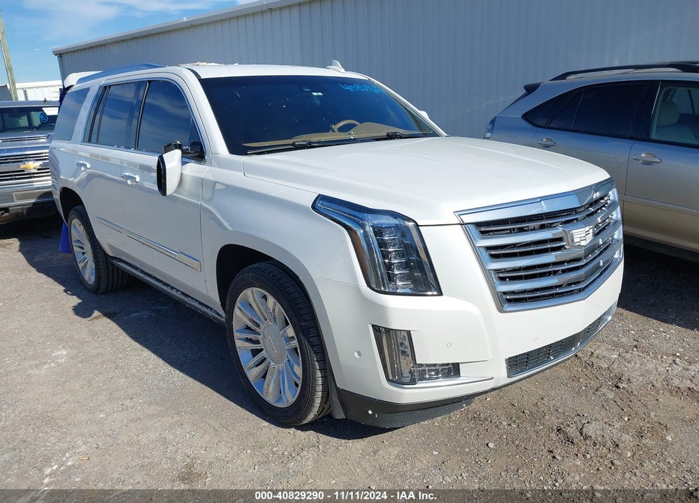 2017 CADILLAC ESCALADE PLATINUM VIN: 1GYS4DKJ3HR191599