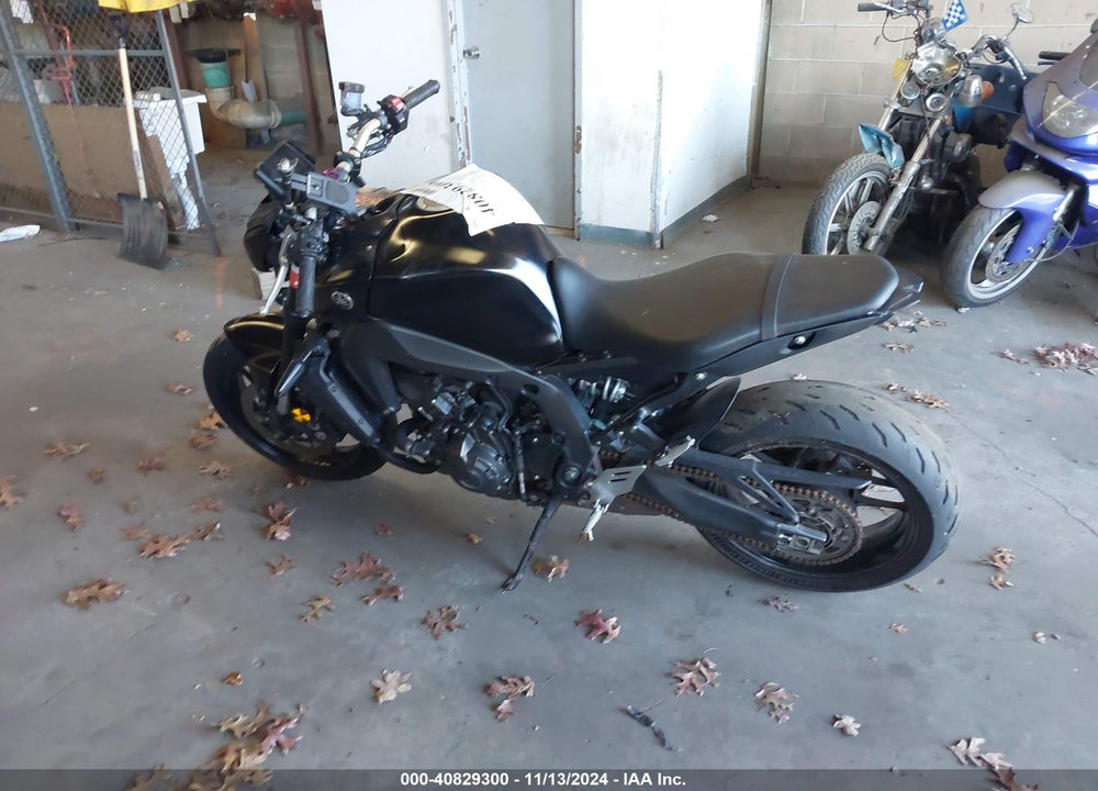 2021 YAMAHA MT09 VIN: JYARN71E3MA001005