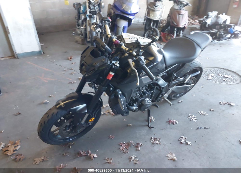 2021 YAMAHA MT09 VIN: JYARN71E3MA001005