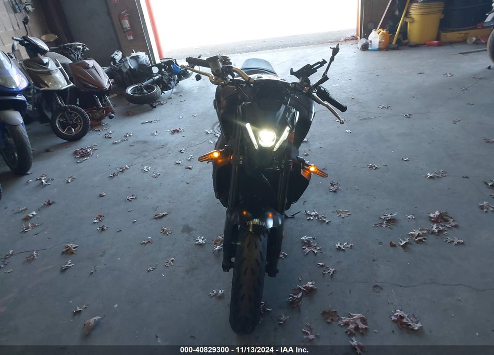 2021 YAMAHA MT09 VIN: JYARN71E3MA001005