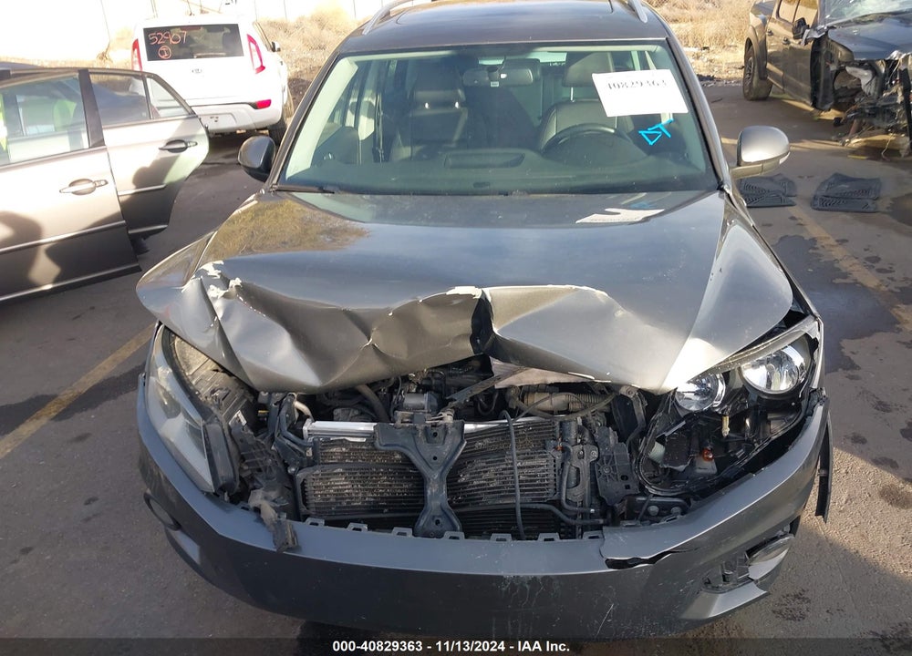 2013 VOLKSWAGEN TIGUAN SE VIN: WVGBV7AX2DW003379