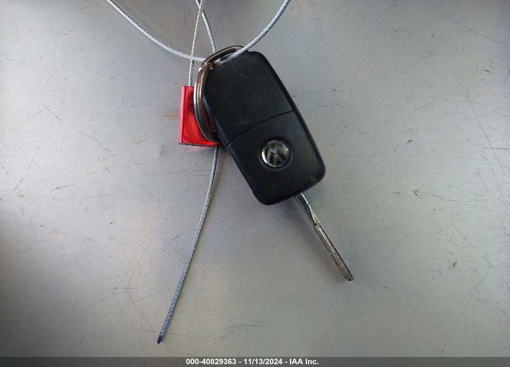 2013 VOLKSWAGEN TIGUAN SE VIN: WVGBV7AX2DW003379