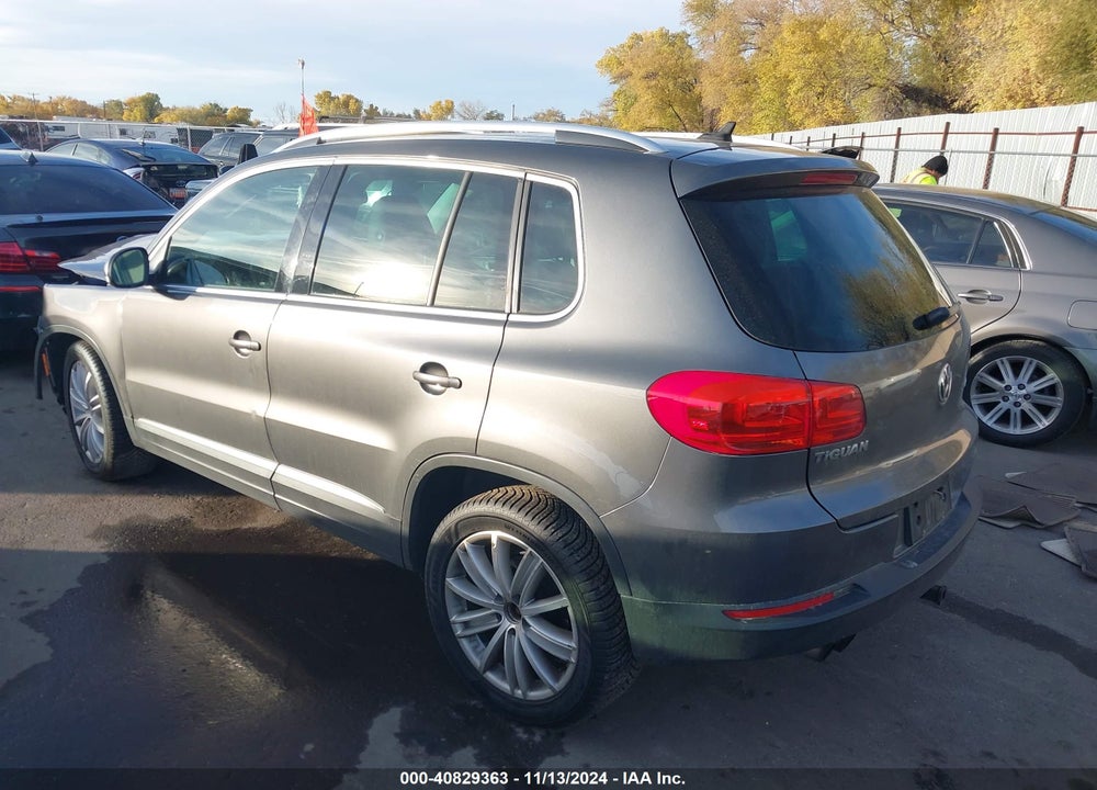 2013 VOLKSWAGEN TIGUAN SE VIN: WVGBV7AX2DW003379