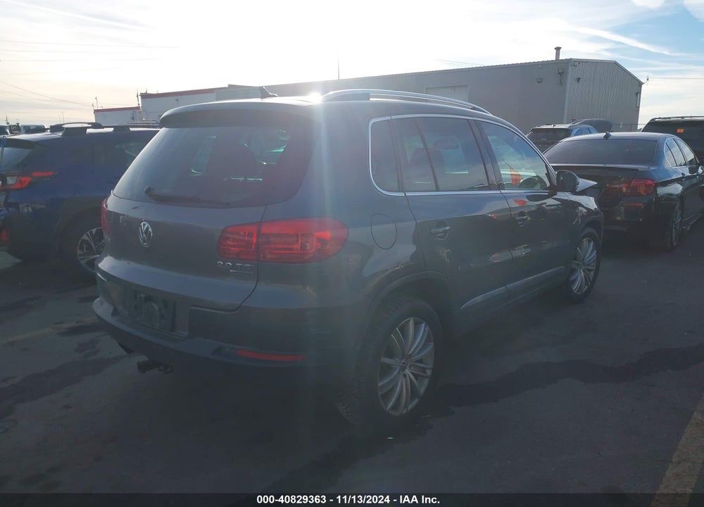 2013 VOLKSWAGEN TIGUAN SE VIN: WVGBV7AX2DW003379