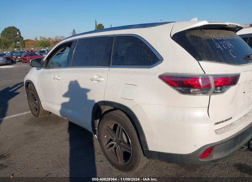 2015 TOYOTA HIGHLANDER LIMITED PLATINUM V6 VIN: 5TDYKRFH8FS057891