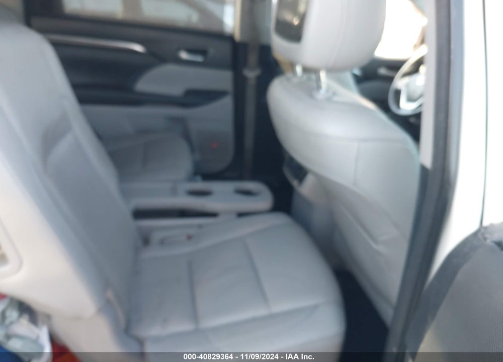 2015 TOYOTA HIGHLANDER LIMITED PLATINUM V6 VIN: 5TDYKRFH8FS057891