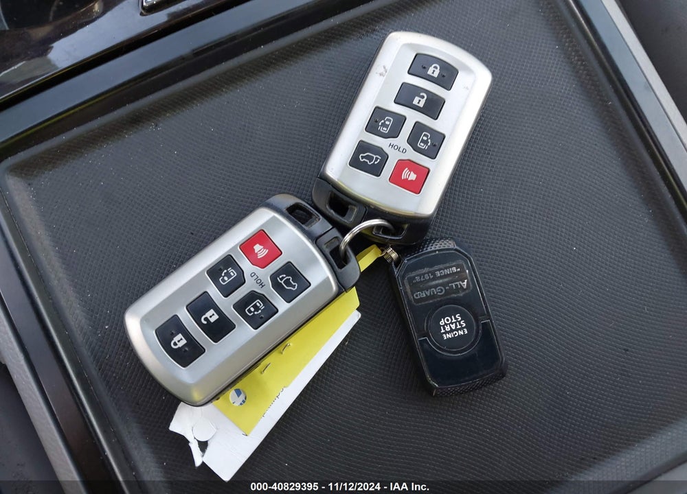 2020 TOYOTA SIENNA XLE VIN: 5TDYZ3DC0LS058657
