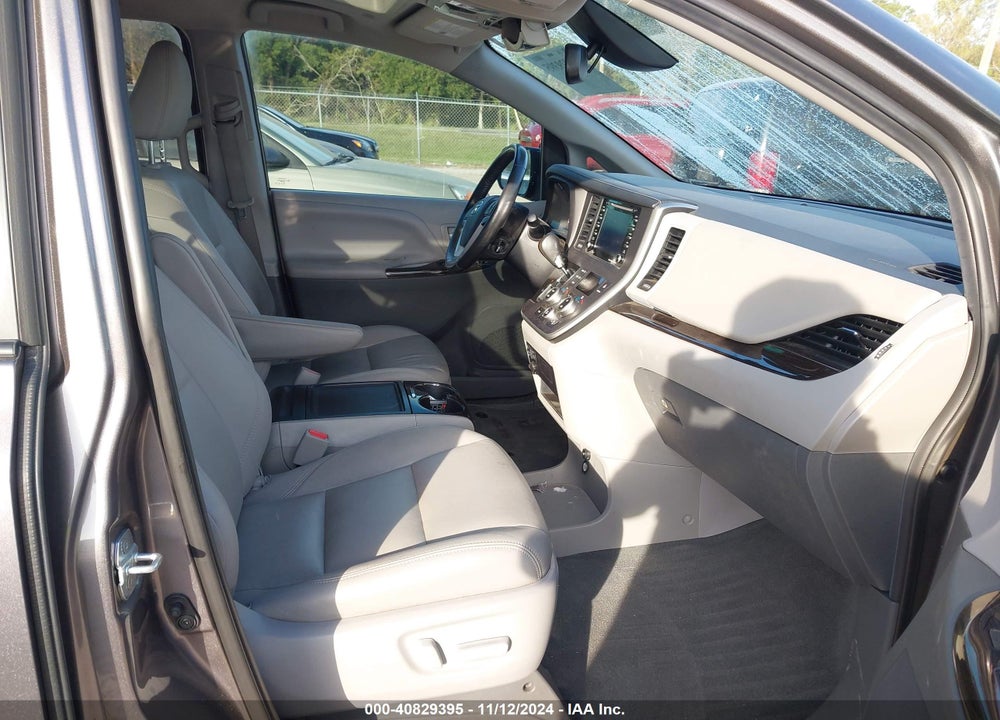 2020 TOYOTA SIENNA XLE VIN: 5TDYZ3DC0LS058657