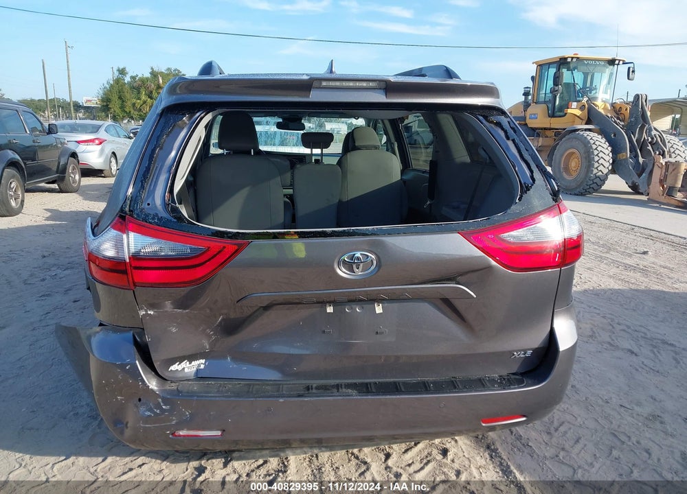2020 TOYOTA SIENNA XLE VIN: 5TDYZ3DC0LS058657