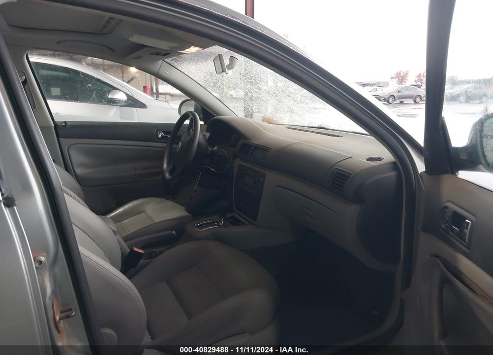 2005 VOLKSWAGEN PASSAT GLS VIN: WVWDD63B55E014024
