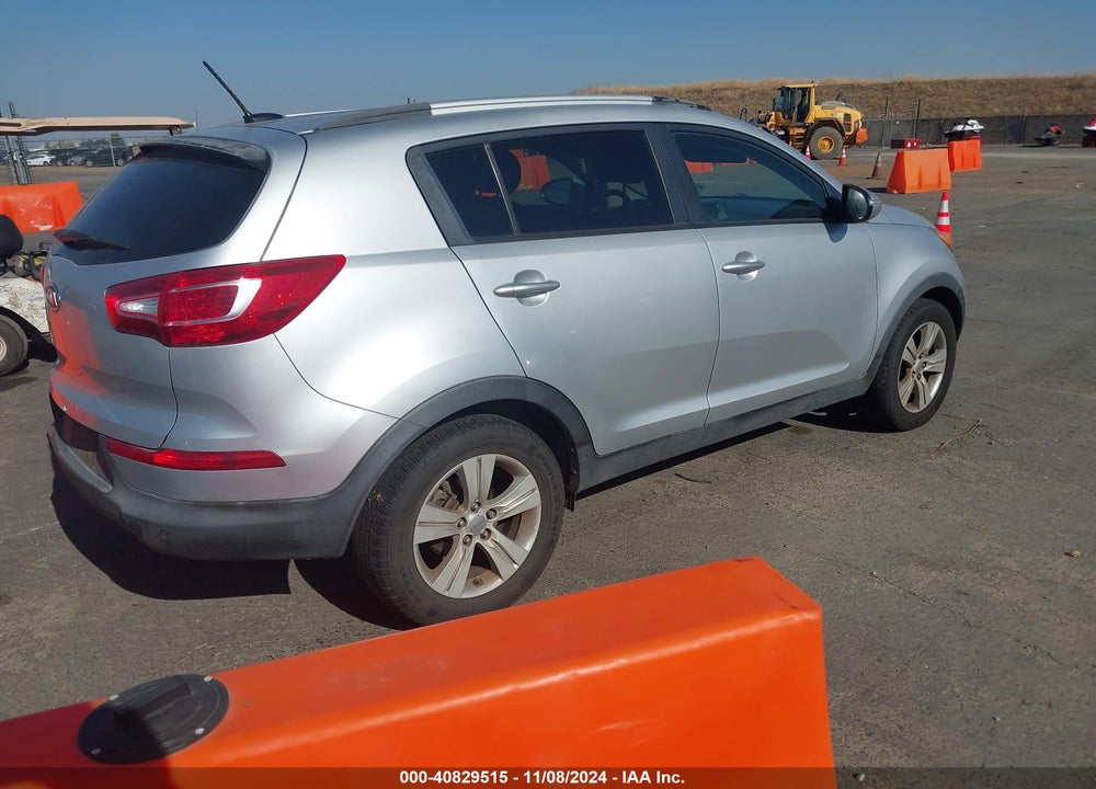 2011 KIA SPORTAGE LX VIN: KNDPB3A24B7076888