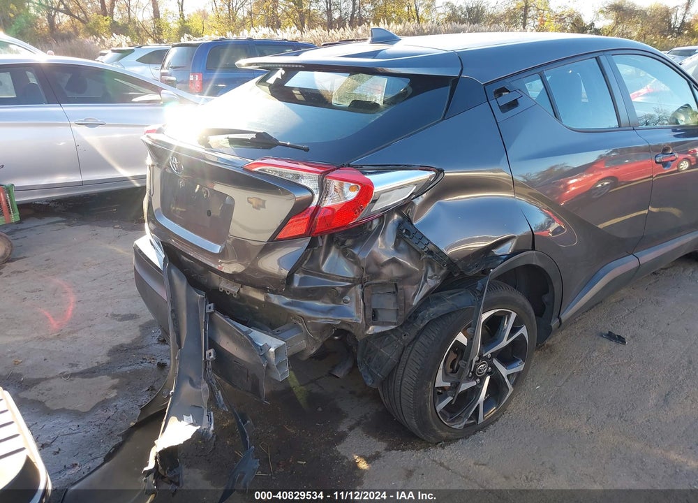 2018 TOYOTA C-HR XLE VIN: NMTKHMBX4JR033597