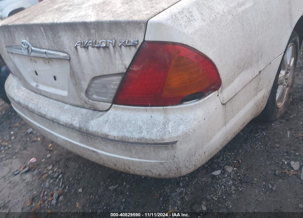 2002 TOYOTA AVALON XLS VIN: 4T1BF28B62U208271
