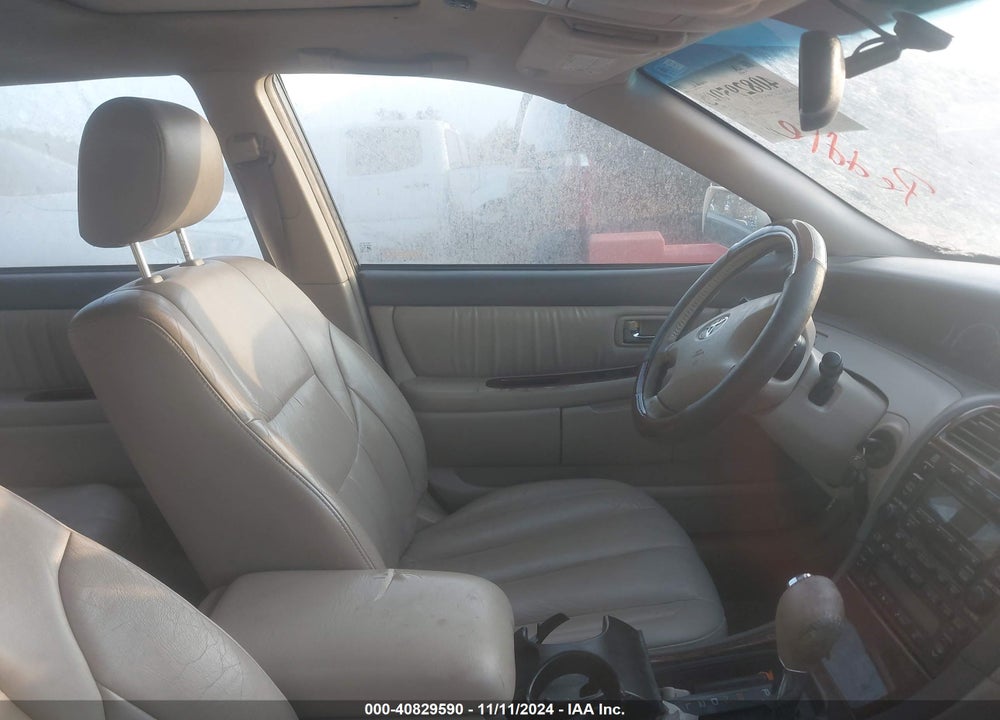 2002 TOYOTA AVALON XLS VIN: 4T1BF28B62U208271