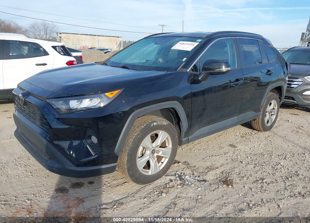 2021 TOYOTA RAV4 XLE VIN: 2T3P1RFV1MC190557
