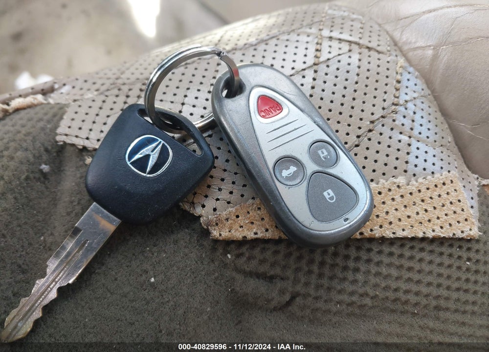 2004 ACURA TL VIN: 19UUA66204A016422