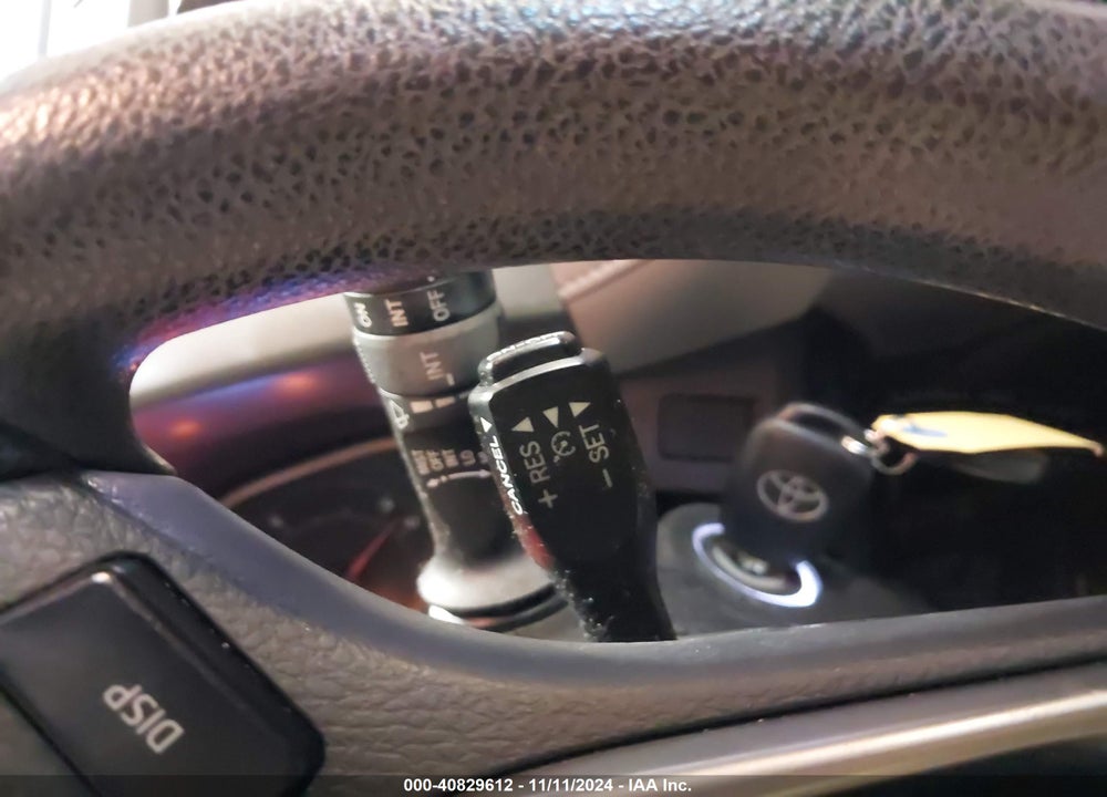 2015 TOYOTA RAV4 XLE VIN: 2T3RFREV0FW301516