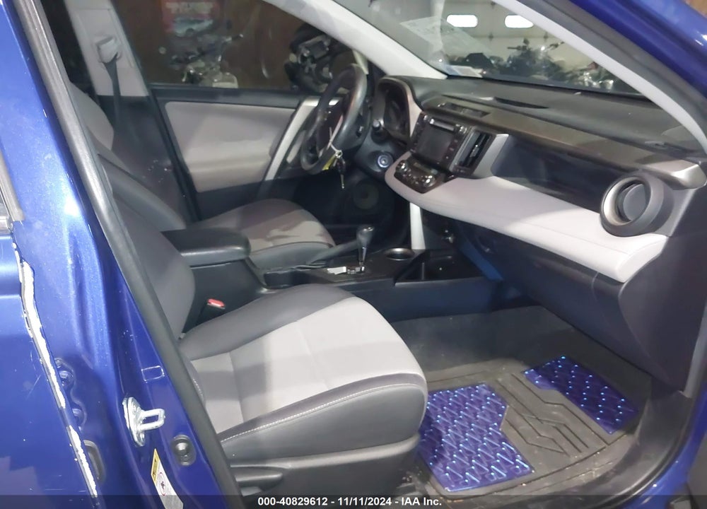 2015 TOYOTA RAV4 XLE VIN: 2T3RFREV0FW301516