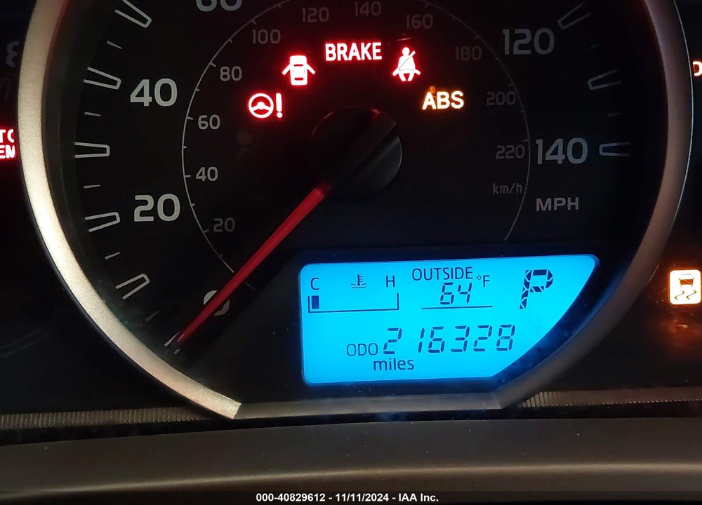 2015 TOYOTA RAV4 XLE VIN: 2T3RFREV0FW301516