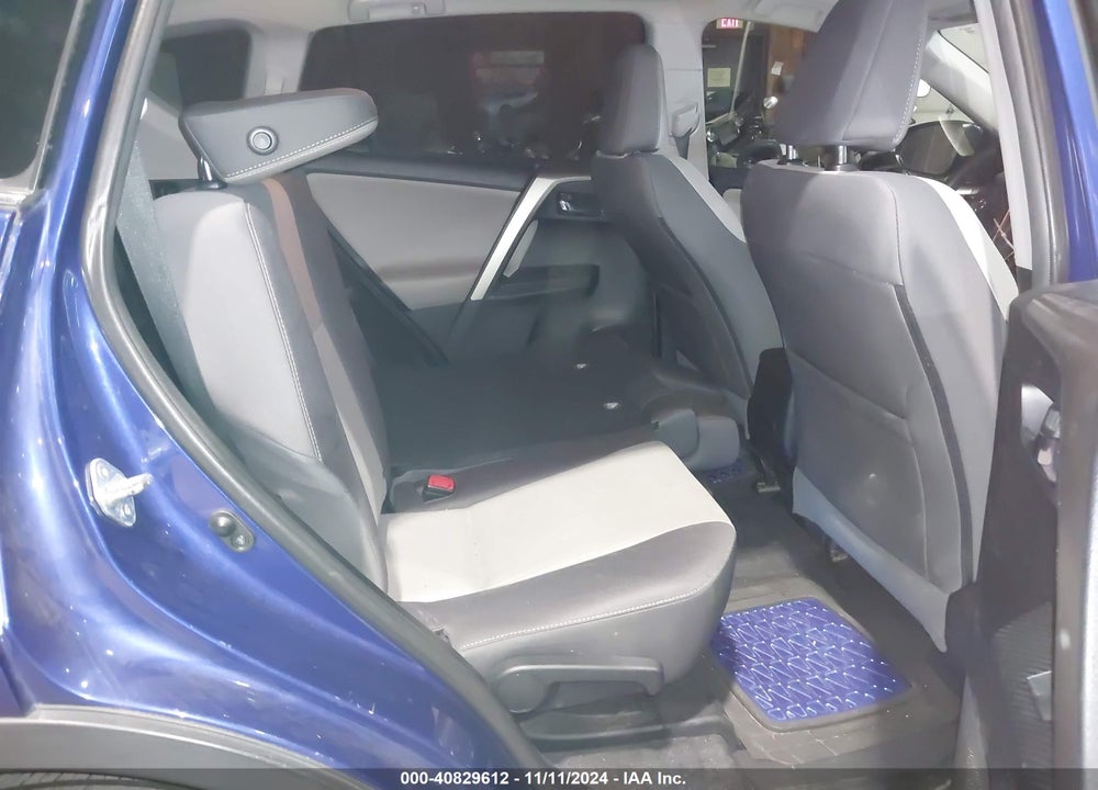 2015 TOYOTA RAV4 XLE VIN: 2T3RFREV0FW301516