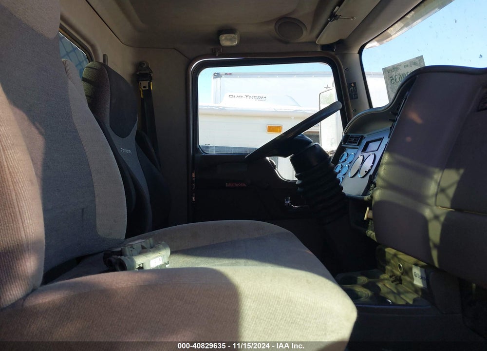 2012 KENWORTH CONSTRUCTION T370 VIN: 2NKHHN7X6CM322515