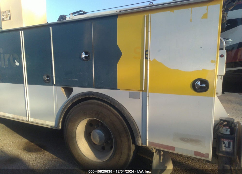 2012 KENWORTH CONSTRUCTION T370 VIN: 2NKHHN7X6CM322515